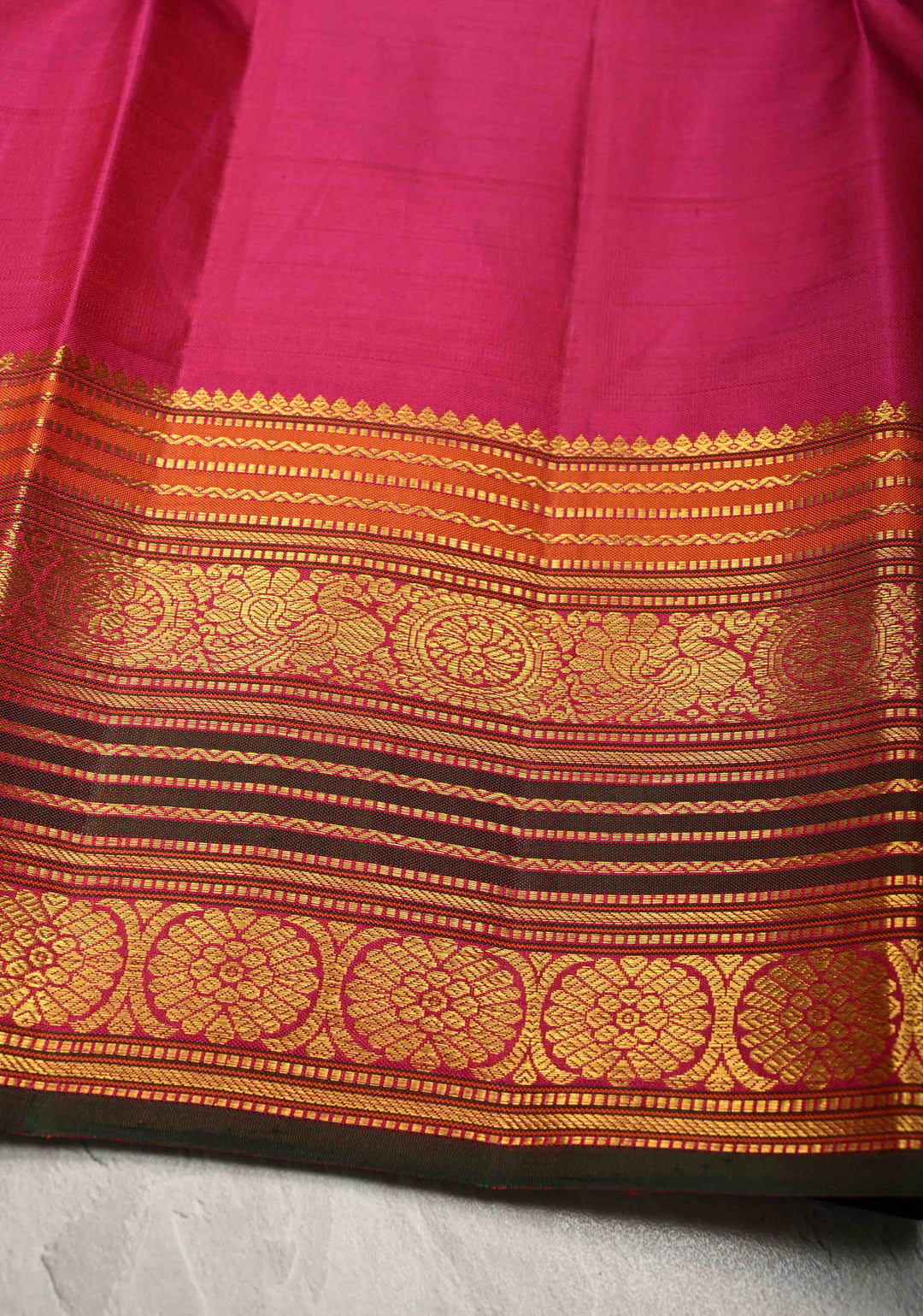 Purple Dual tone Pure Kanjivaram Silk Saree with Zari Buttas and Zari Border | SILK MARK CERTIFIED