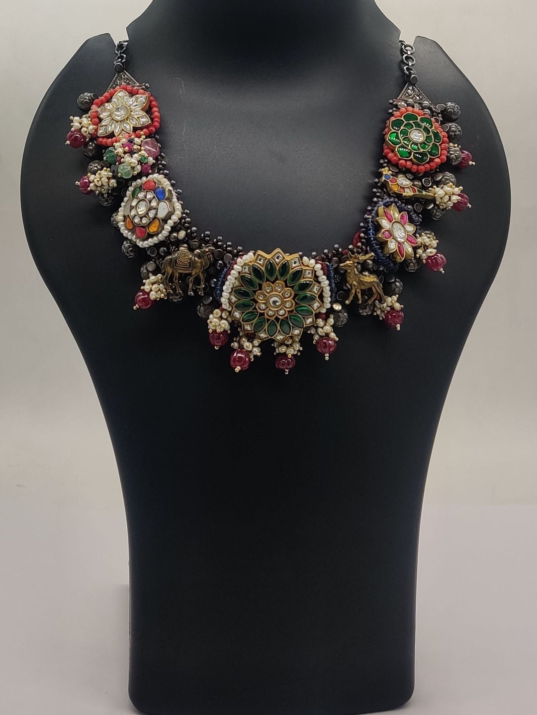 92.5 oxidized silver Pushkar Gem Safari Choker | SHOBITAM