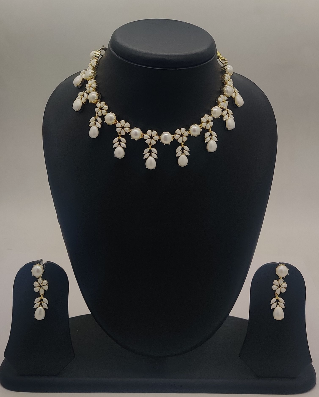 Handwoven pearl Necklace | SHOBITAM