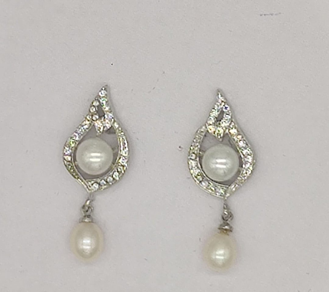PERALS TOPS | SHOBITAM