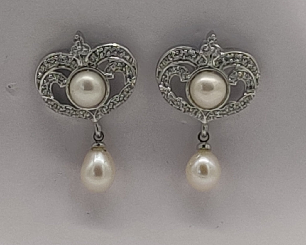 Regal Freshwater Pearl Drop Earrings | SHOBITAM