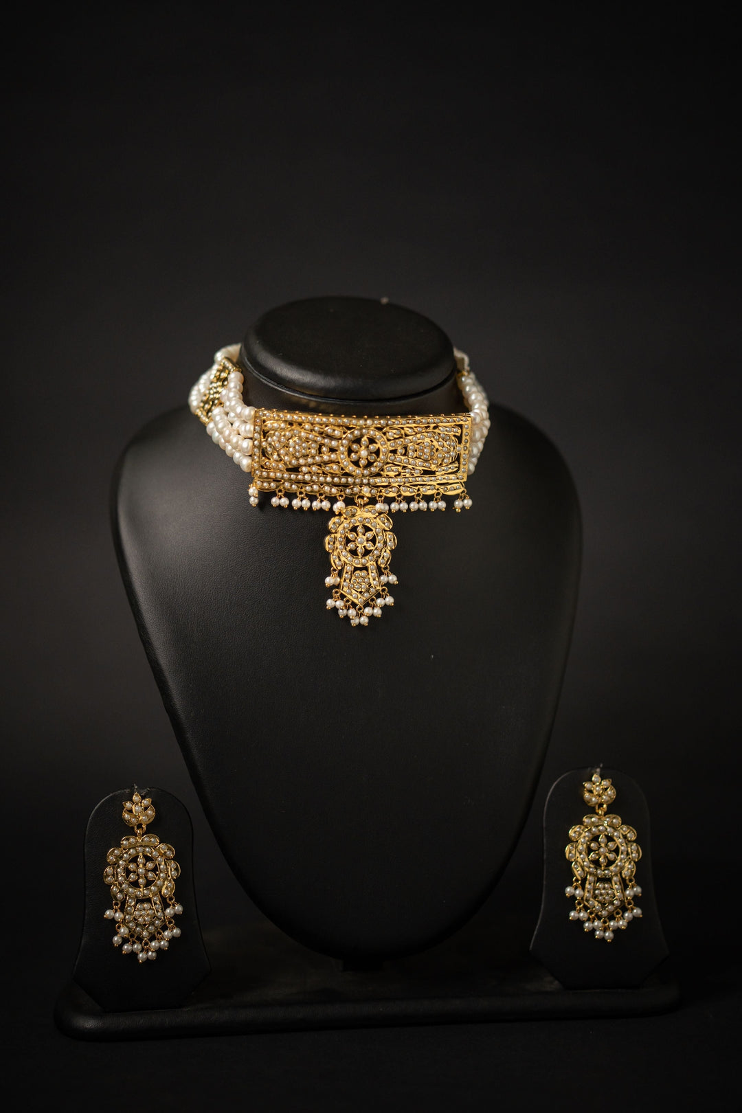 Regal Radiance Pearl Choker Set | SHOBITAM