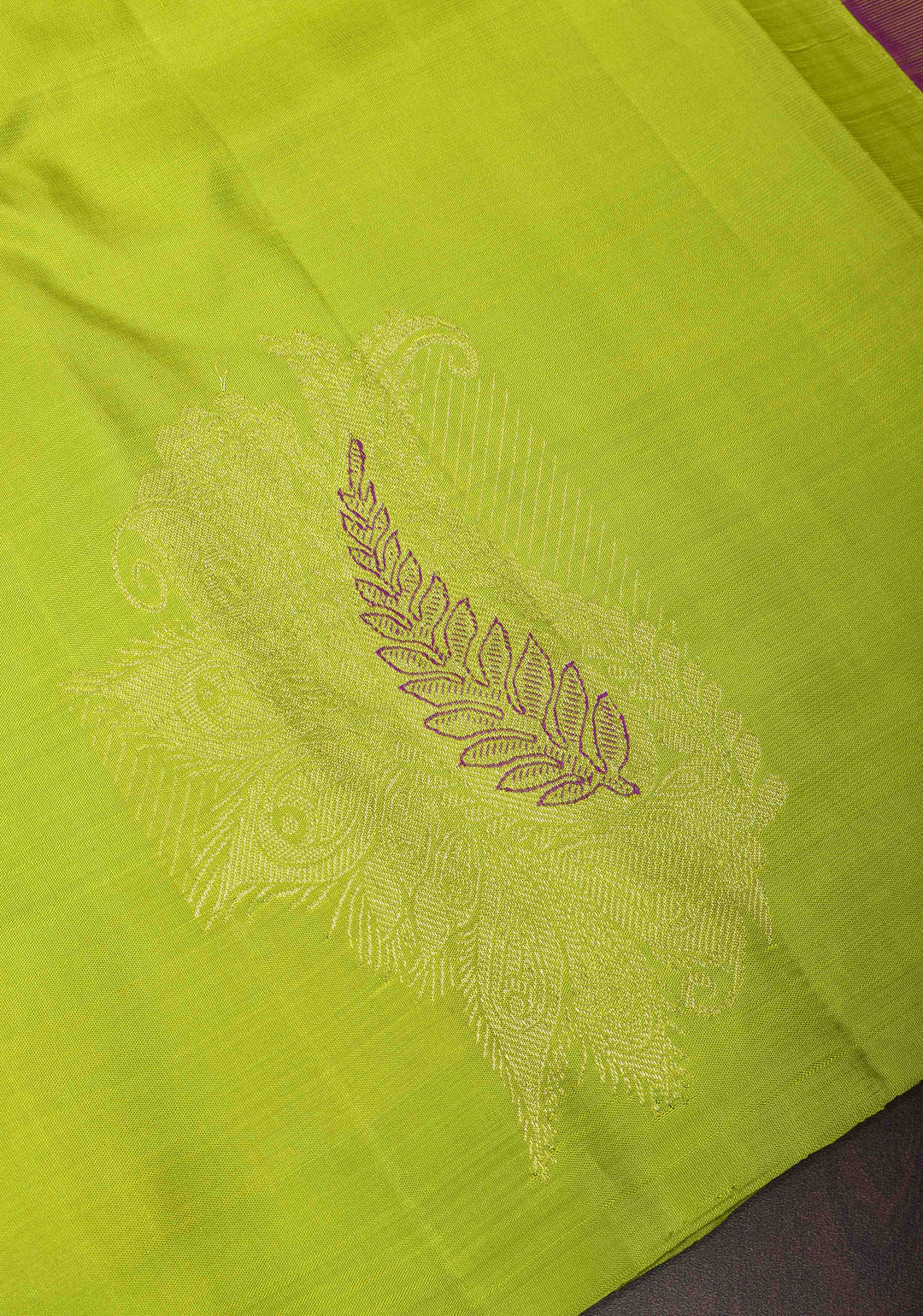 Lime Green Borderless Kanjivaram Silk Saree with Paisley Meenakari  buttas and Contrast Pallu | SILK MARK CERTIFIED