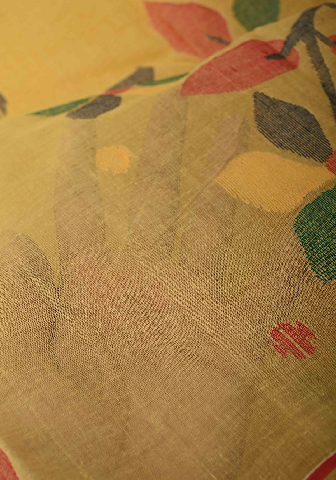 Bengal Cotton saree in Yellow with Jamdani style Design, No Blouse Piece