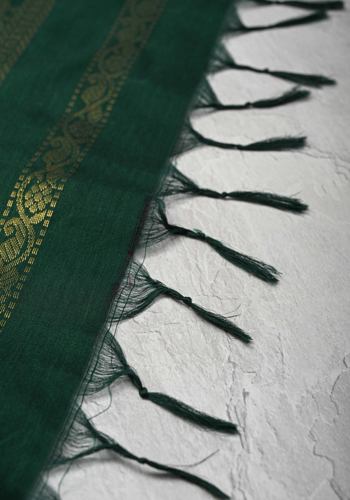 Magenta Venkatagiri Cotton Silk Saree with Thread buttas and Green zari borders