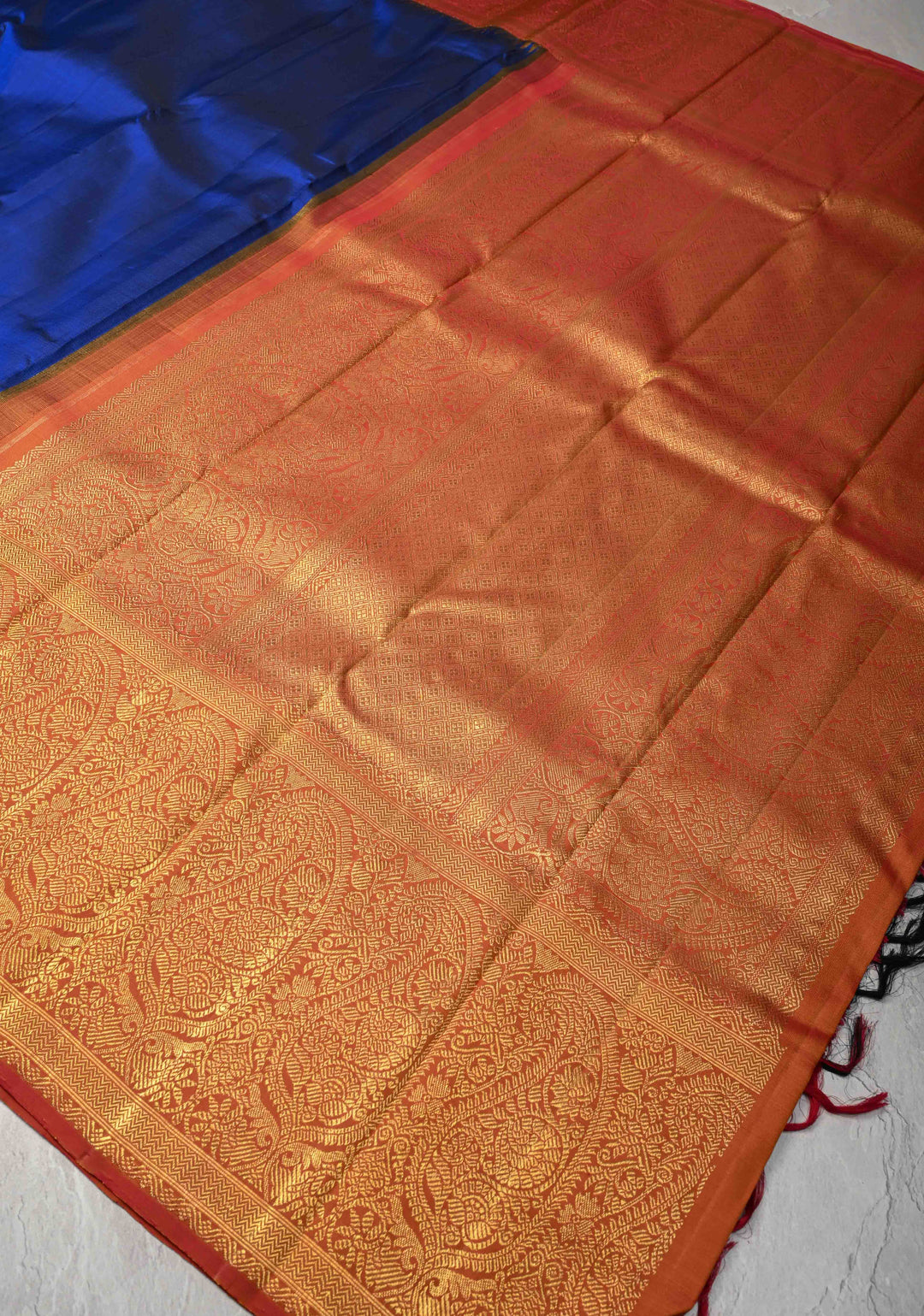 Pure Zari Korvai Deep Cobalt Blue Kanjivaram Silk Saree with Contrast Peach Paisleys Border | SILK MARK CERTIFIED