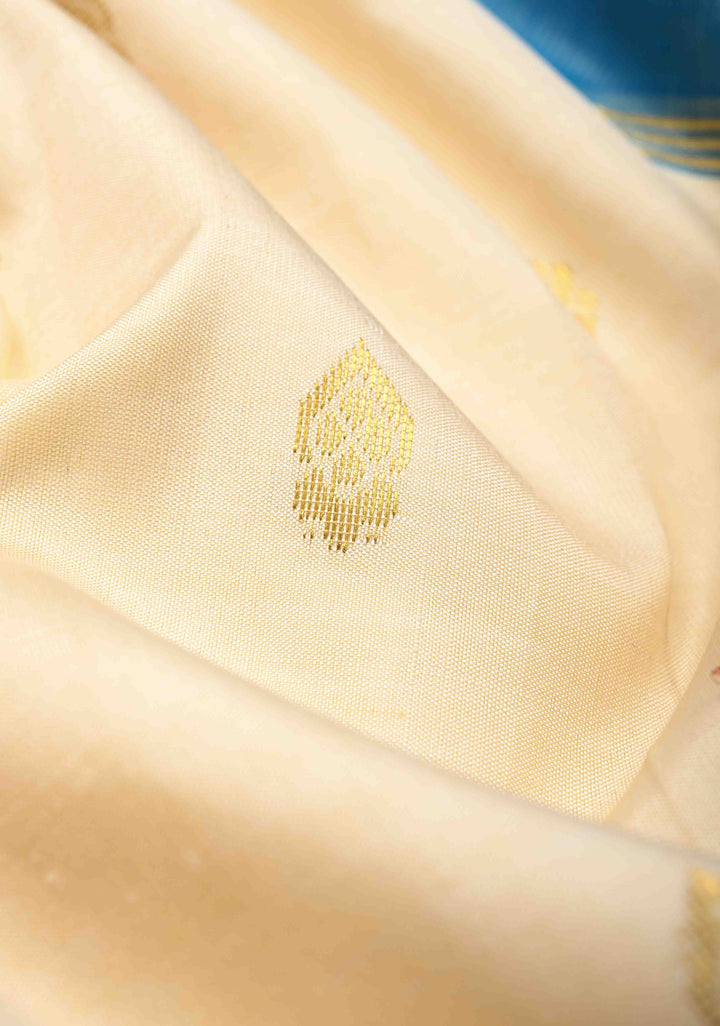 Off White Pen Kalamkari on Pure Kanjivaram Silk Saree with Zari Buttas and Zari Border | SILK MARK CERTIFIED