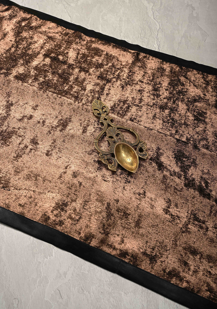 Copper Shimmer Textuured Finish Saree with Satin Minimal Borders, No Blouse Piece