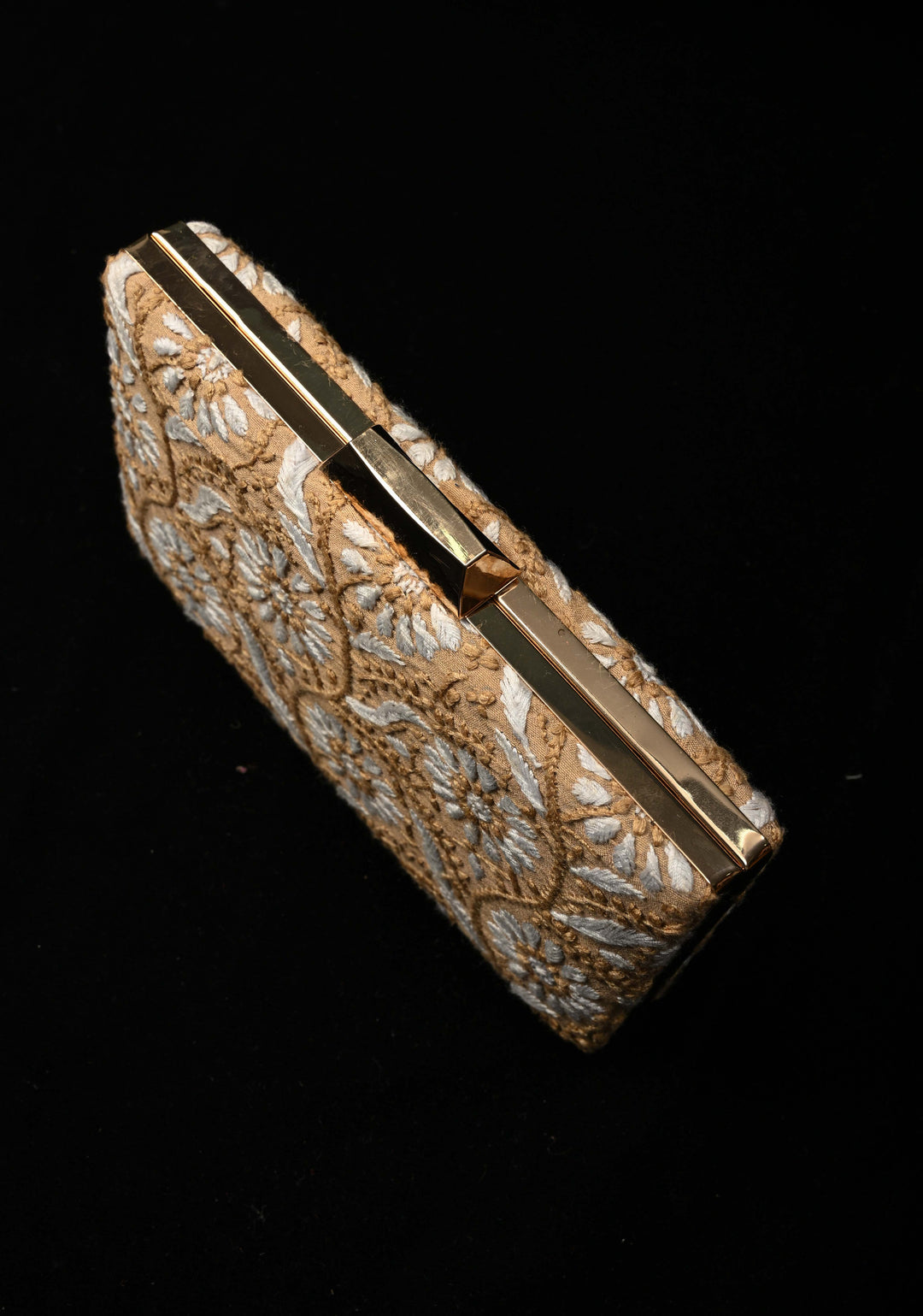 Clutch : Embroidered Daisy Clutch in Tan Color