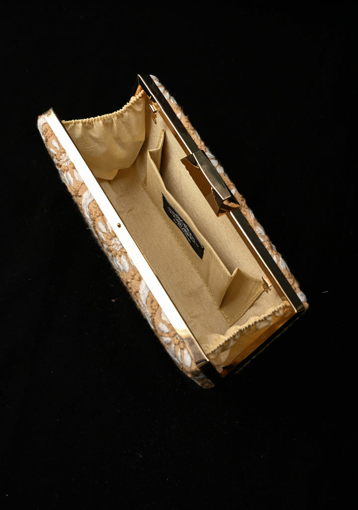 Clutch : Embroidered Daisy Clutch in Tan Color