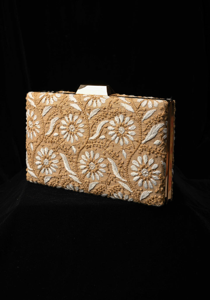Clutch : Embroidered Daisy Clutch in Tan Color