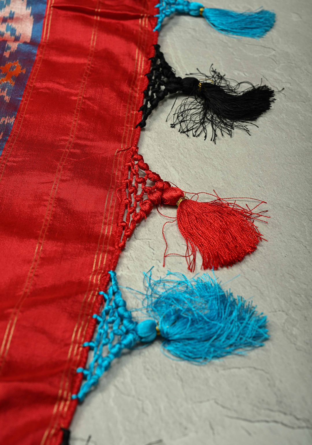 Ivory Pochampally Ikkat Pure Silk Saree with  Black Panel on Contrast Border  | SILK MARK CERTIFIED