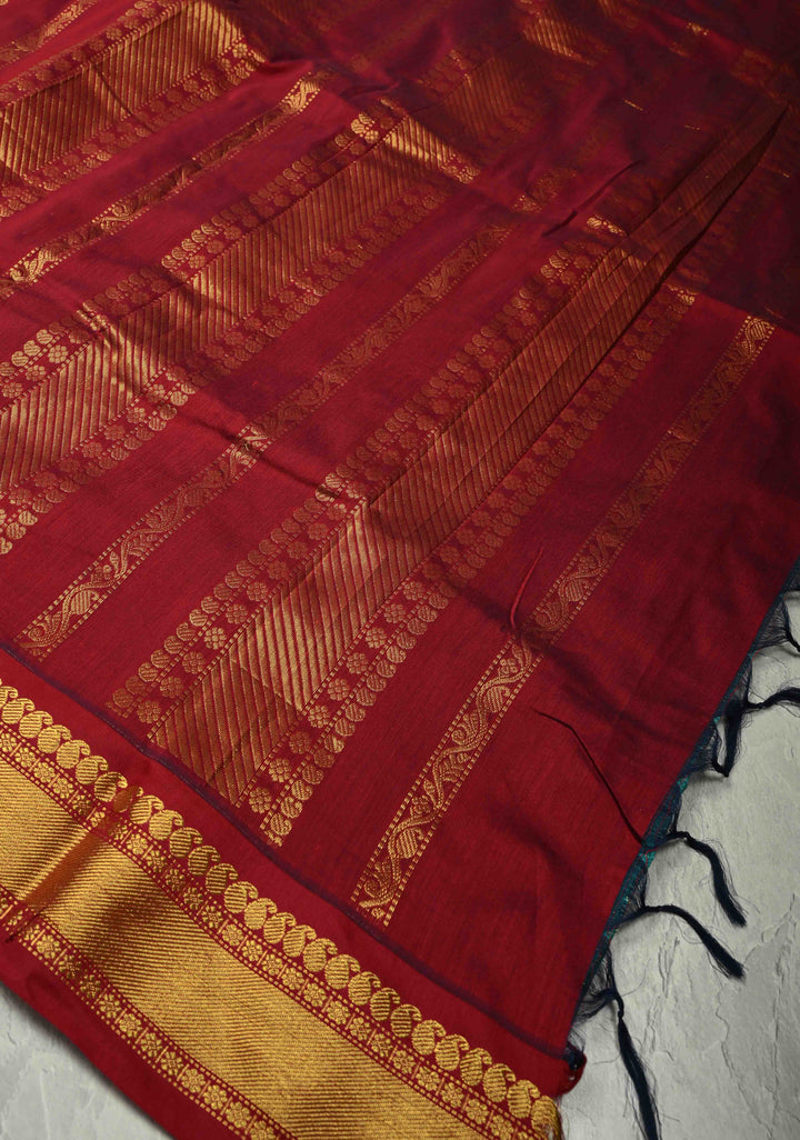 Peacock Green Silk Cotton Handloom Saree with Vairaoosi Zari Stripes and Contrast Zari Border | SHOBITAM