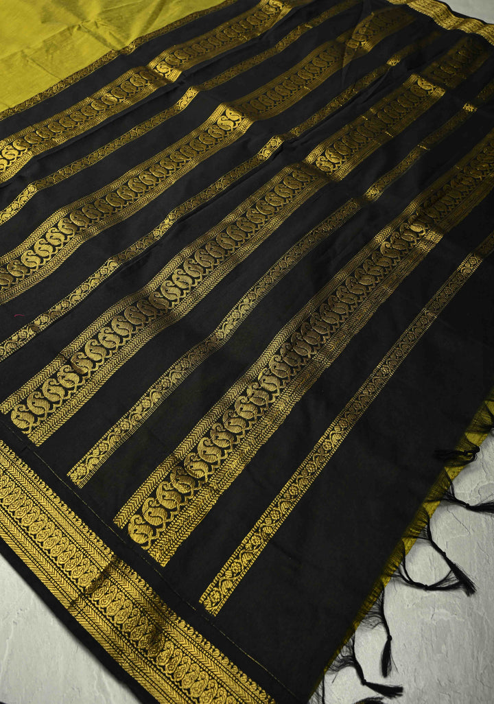 Mehendi Green Korvai Silk Cotton Handloom Saree with Contrast Zari Border