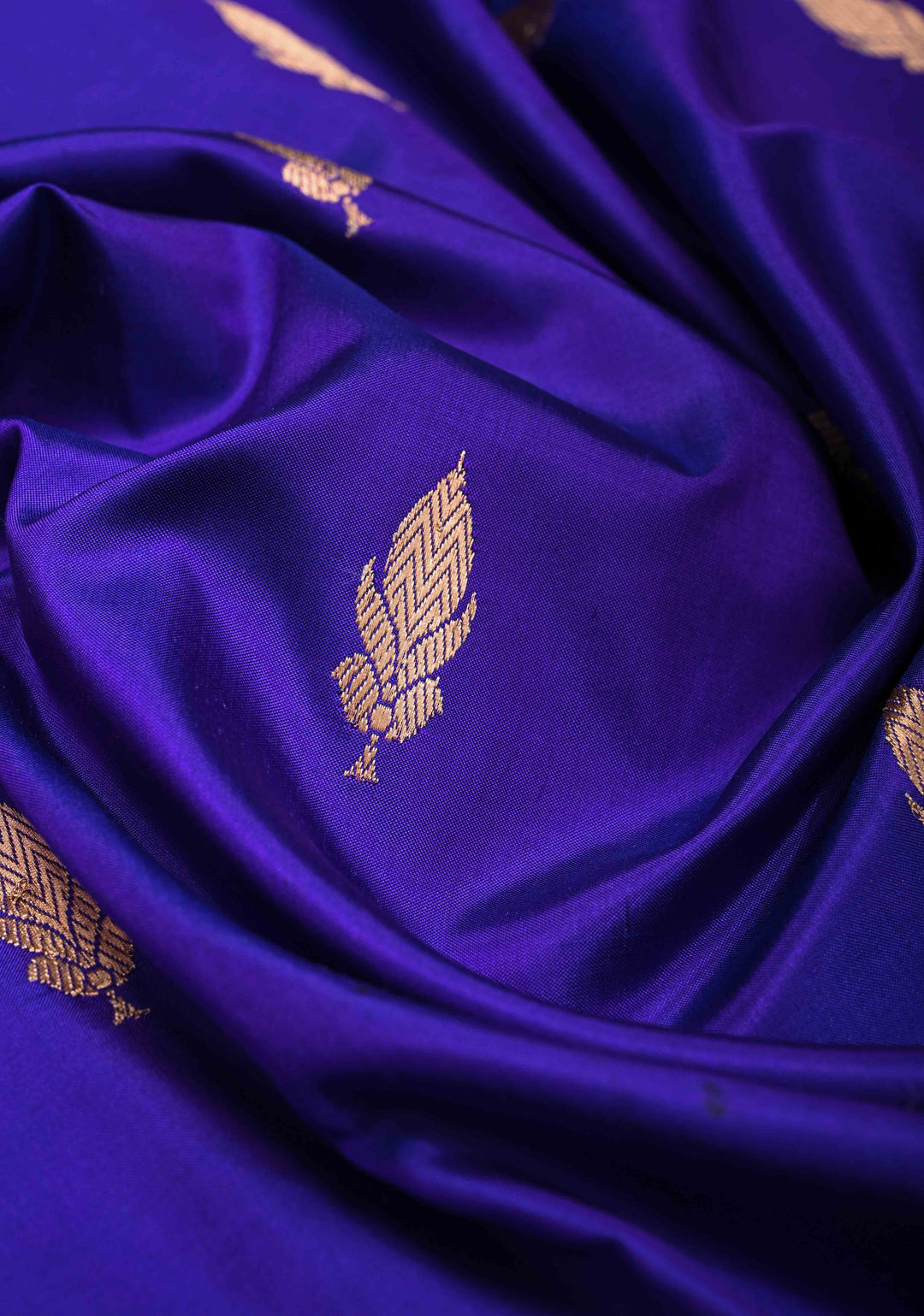 Ink Purple Banarasi Katan Silk Saree with Floral Butta And Meenakari Zari  Border | SILK MARK CERTIFIED
