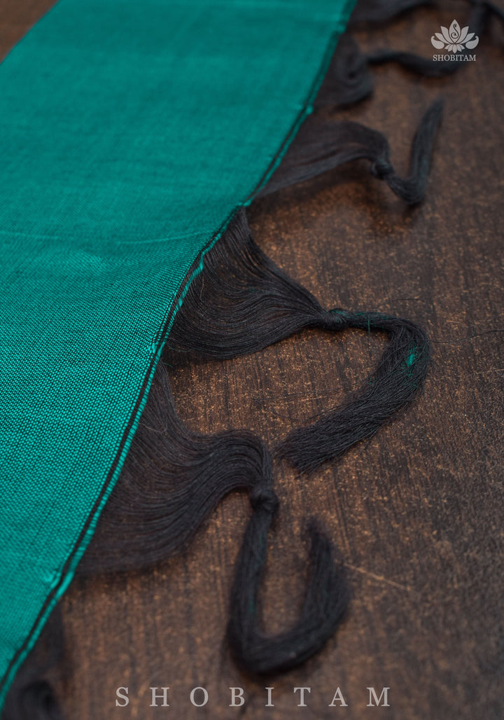 Minimalistic Border Maheshwari Cotton Silk Saree  in Rama Green No Blouse Peice