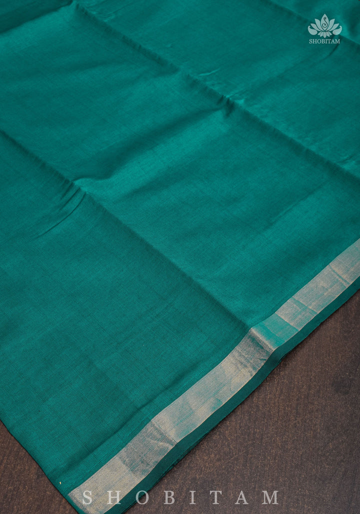 Minimalistic Border Maheshwari Cotton Silk Saree  in Rama Green No Blouse Peice