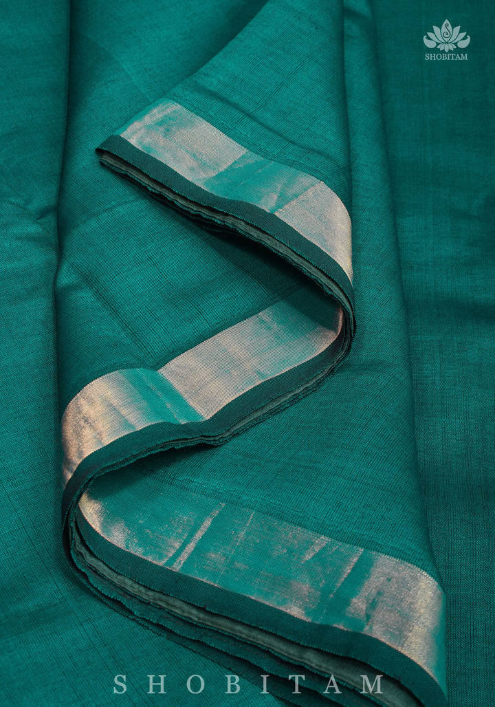 Minimalistic Border Maheshwari Cotton Silk Saree  in Rama Green No Blouse Peice