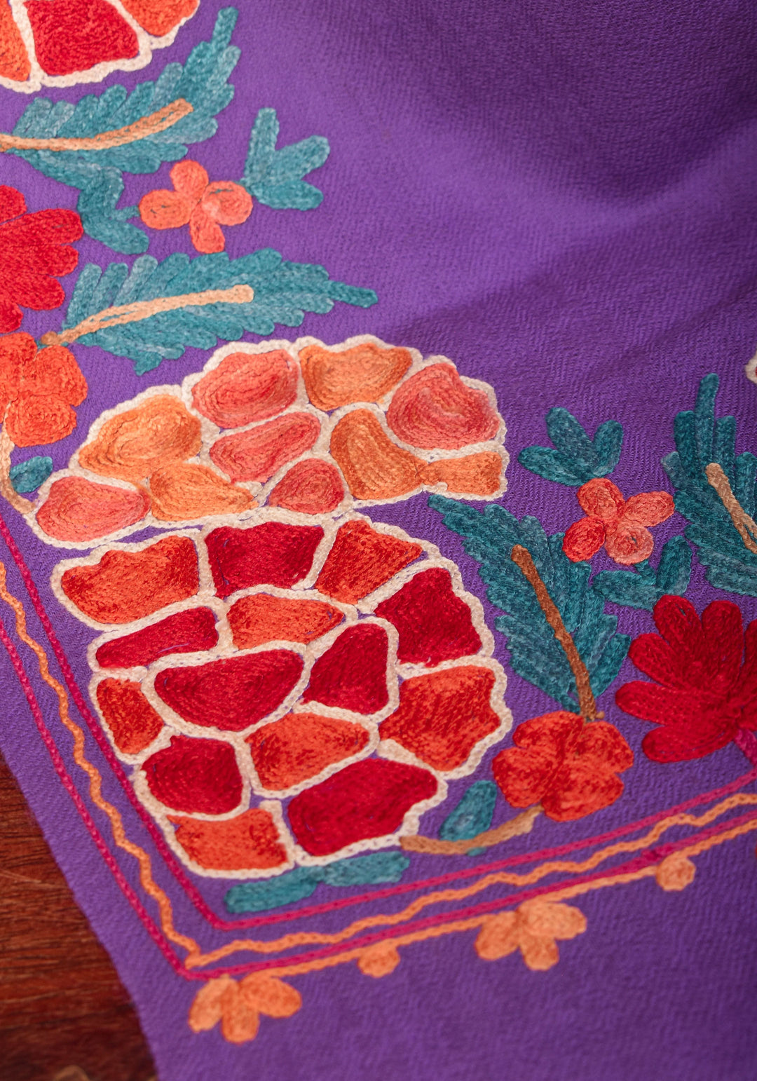 SHAWL : Artisan crafted Kashmiri Aari work Unisex Shawl in lavender