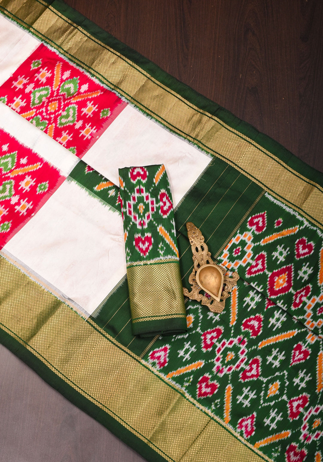 Exquisite Ikkat Patola saree with Ikkat Grid Design, Ikkat Blouse Piece | SILK MARK CERTIFIED