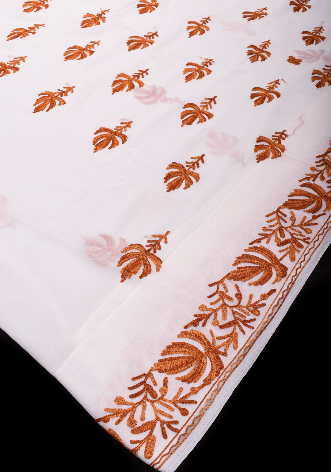 Kashmiri Aari Embroidery Georgette Saree in White with Maple leaf Motifs No Blouse Piece