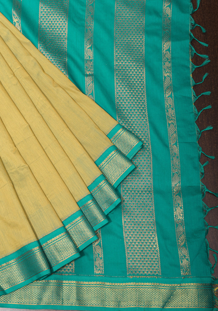 Elegant Tan Dual-Tone Silk Saree with Contrasting Teal Border
