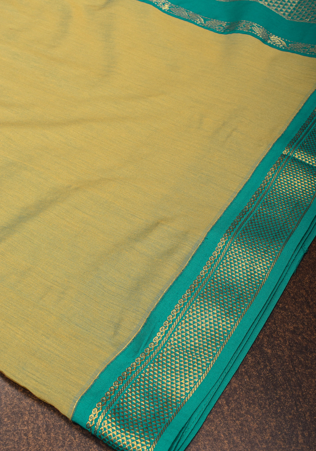 Elegant Tan Dual-Tone Silk Saree with Contrasting Teal Border
