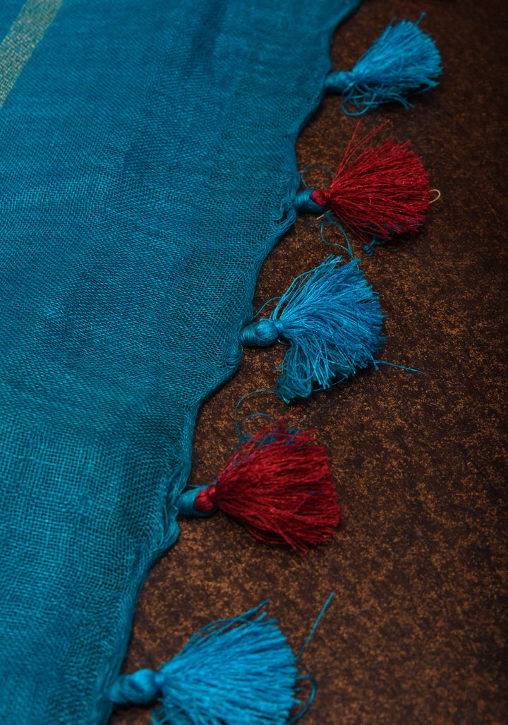Bluish Cyan Linen by Linen Saree with Zari Border and Contrast Blouse Piece