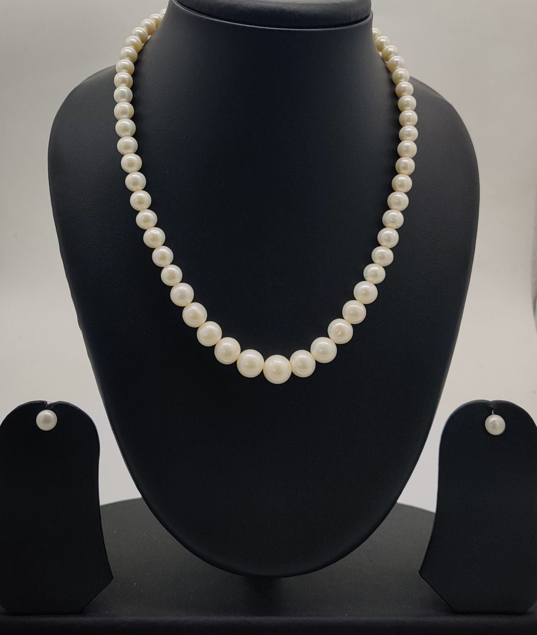 Graduated White Freshwater Pearl Necklace Set & Earrings | SHOBITAM