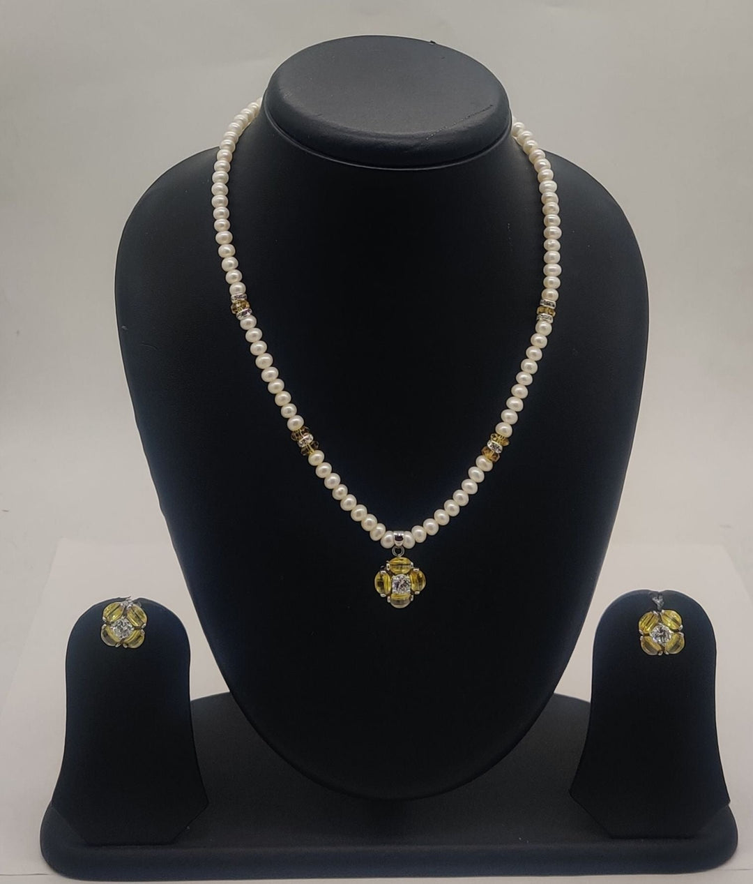 Bloomstone Pearl Jewelry Set | SHOBITAM