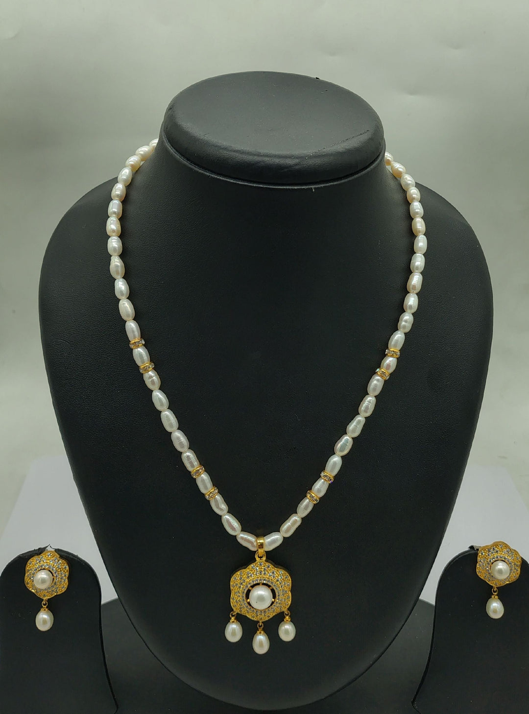 Triloka Pearl Pendant Set | SHOBITAM