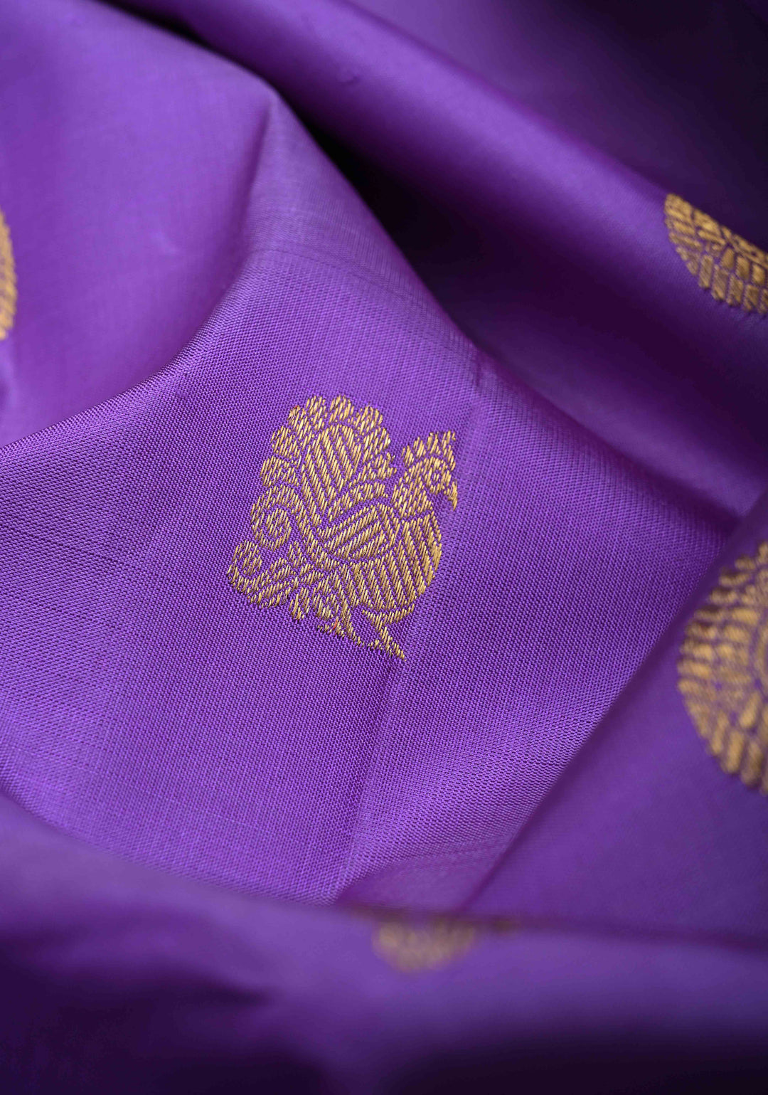 Purple Kanjivaram Pure Silk Saree with Peacock Buttas and Contrast Zari Border | SILK MARK CERTIFIED