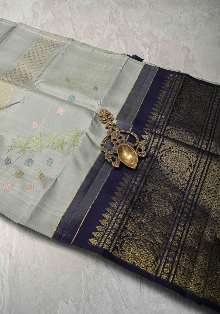 Gray Borderless Pure Kanjivaram Silk Saree with Meena Zari Buttas and Contrast Pallu   | SILK MARK CERTIFIED