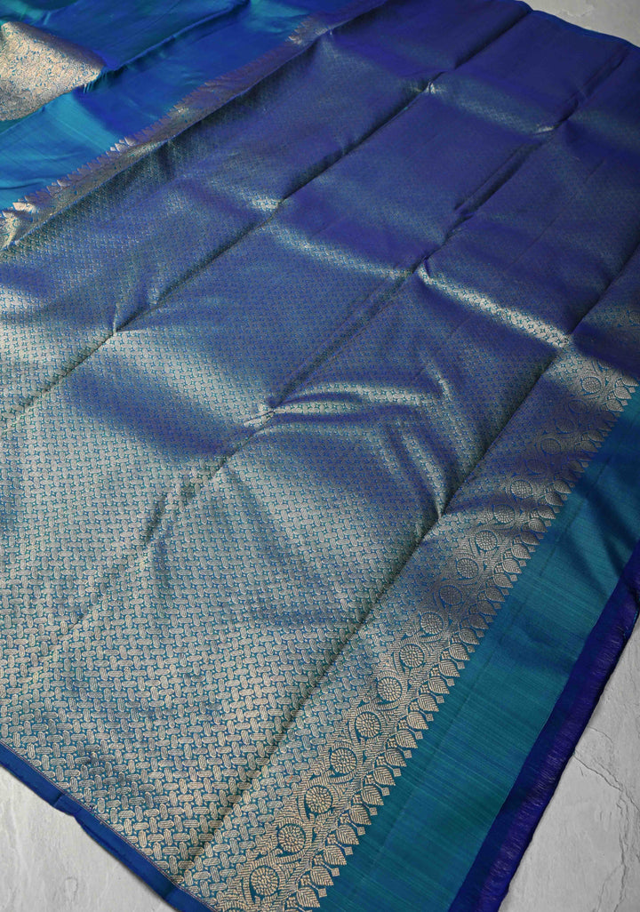 Borderless Peacock Dual Tone Pure Kanjivaram Silk Saree with Mandala Motifs  | SILK MARK CERTIFIED