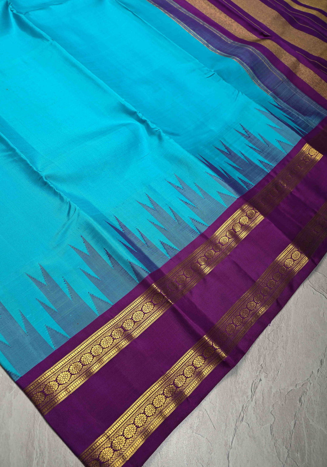 Turquoise Blue Kanjivaram Pure Silk Saree with Contrast Temple Rettaipet Zari Border | SILK MARK CERTIFIED