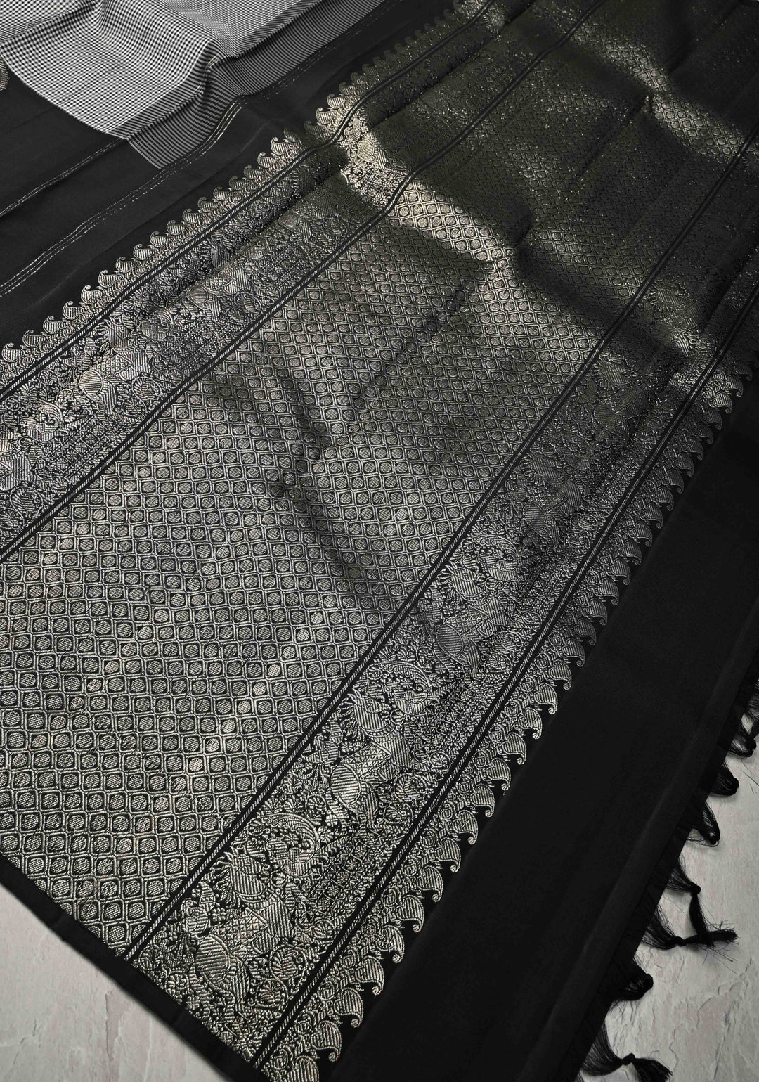Black-white Vintage Checks on Kanjivaram Pure Silk Saree with Mythological Motifs on Skirt Border | SILK MARK CERTIFIED