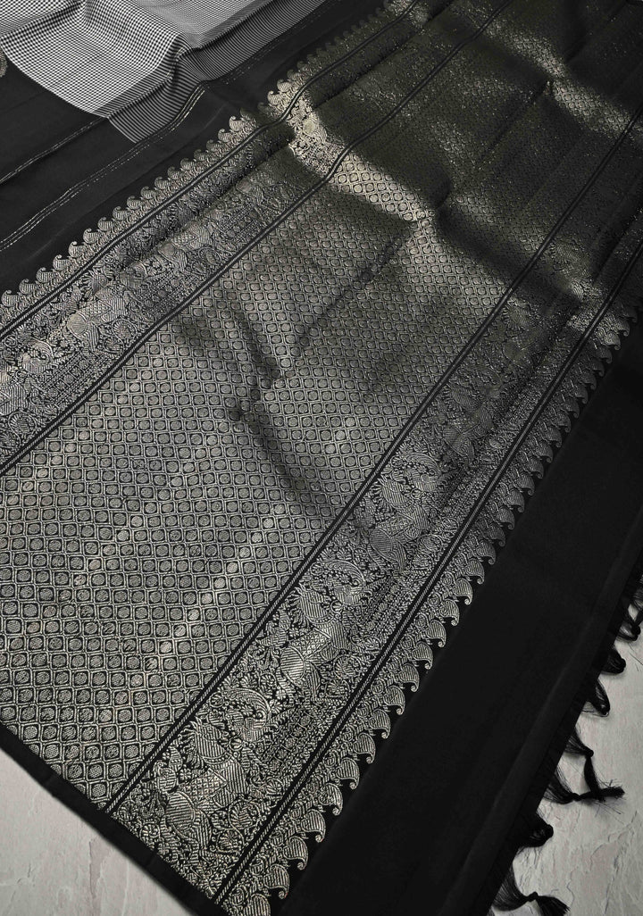 Black-white Vintage Checks on Kanjivaram Pure Silk Saree with Mythological Motifs on Skirt Border | SILK MARK CERTIFIED