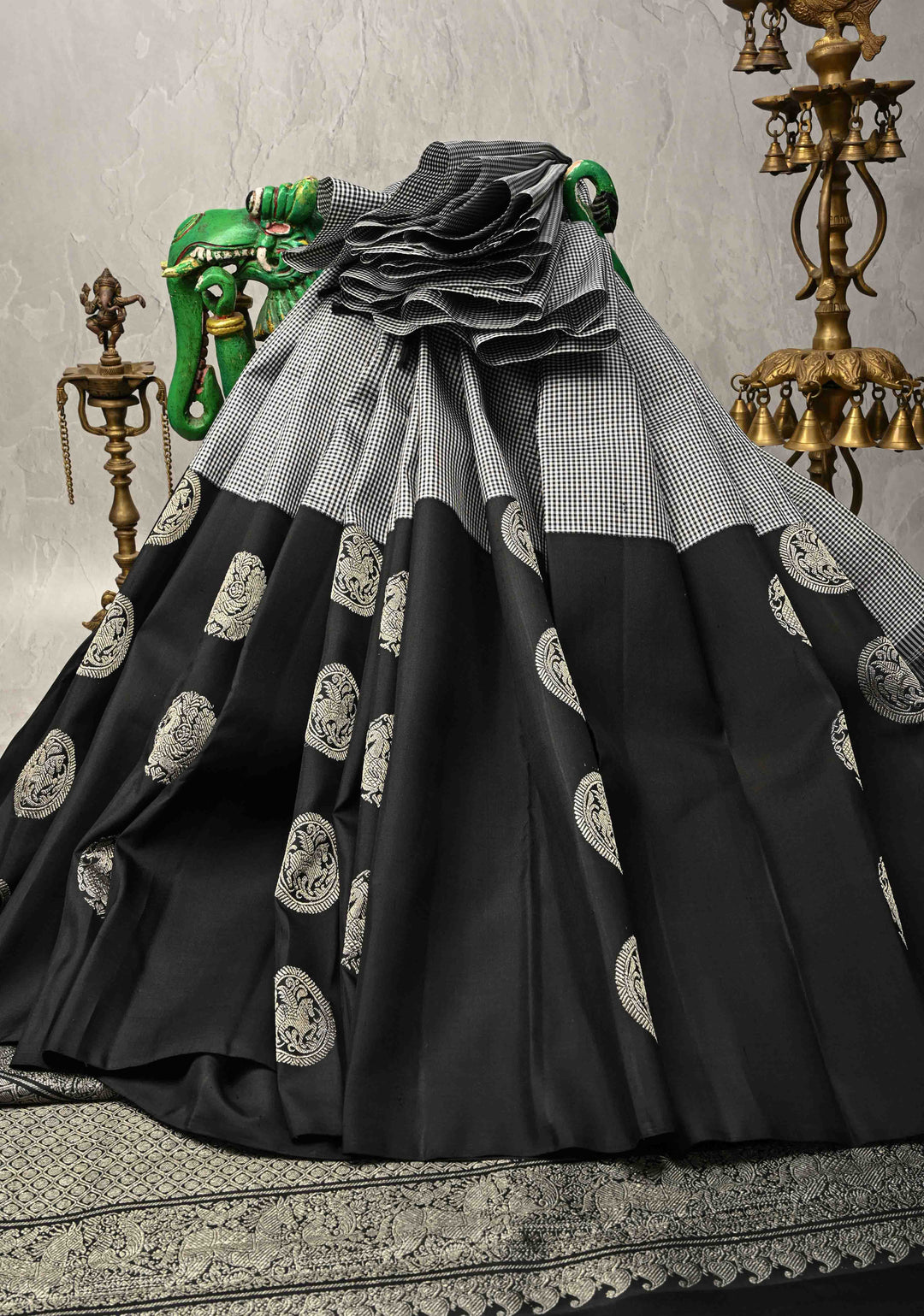 Black-white Vintage Checks on Kanjivaram Pure Silk Saree with Mythological Motifs on Skirt Border | SILK MARK CERTIFIED