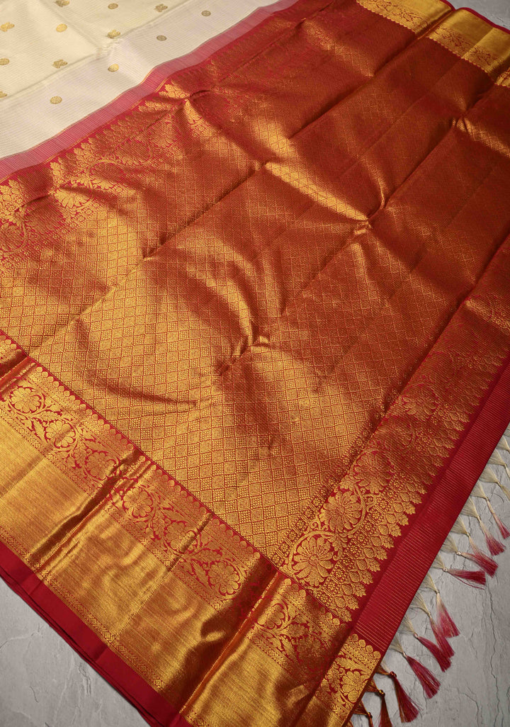 Podi-Kattam Zari Checks Kanjivaram Pure Silk Saree in Off White with Zari Buttas and Korvai Contrast Zari Border | SILK MARK CERTIFIED