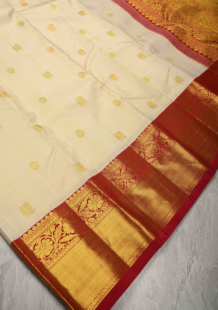 Podi-Kattam Zari Checks Kanjivaram Pure Silk Saree in Off White with Zari Buttas and Korvai Contrast Zari Border | SILK MARK CERTIFIED