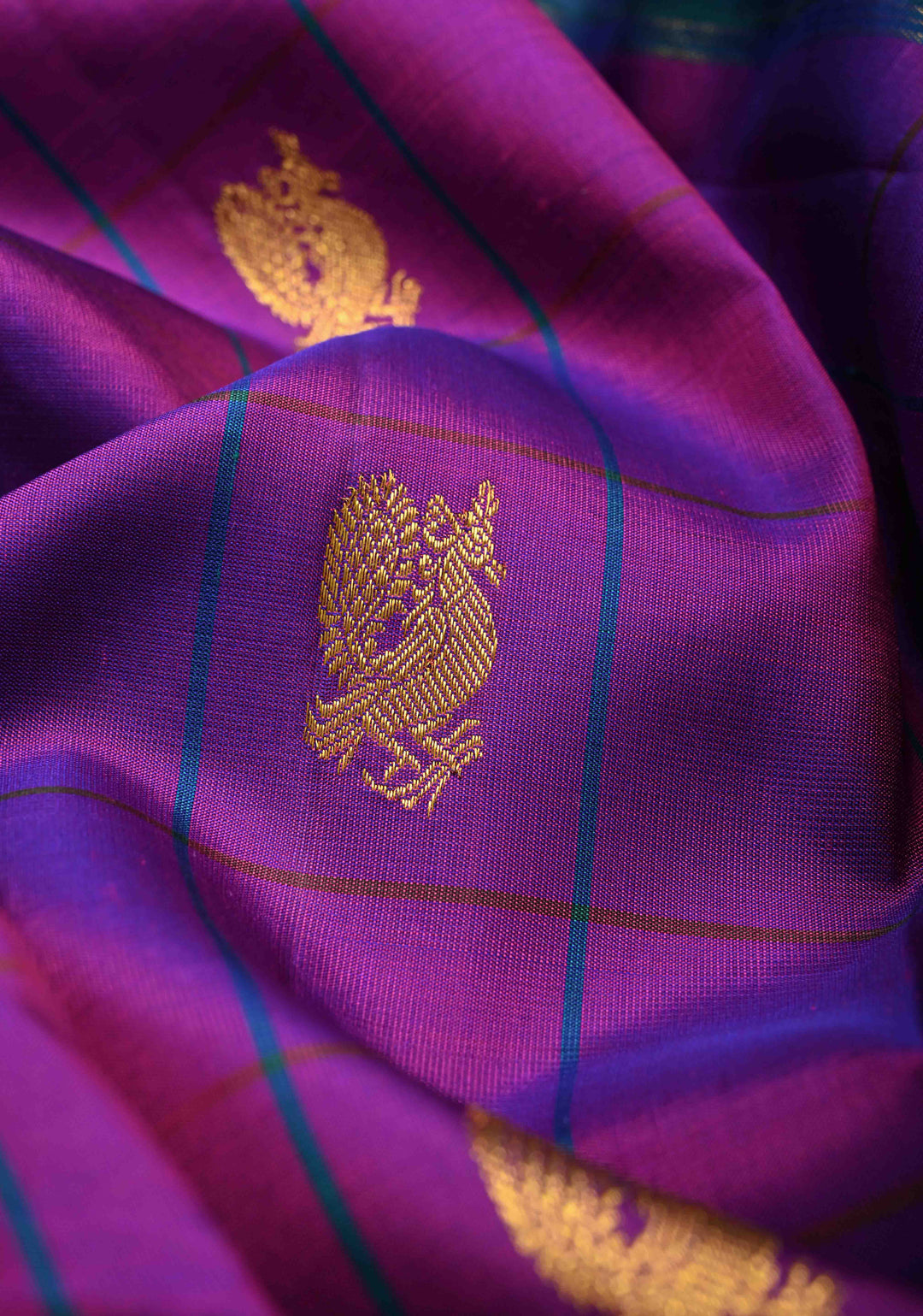 Purple Dual tone Borderless Checks Kanjivaram Pure Silk Saree with Zari Buttas and Contrast Pallu | SILK MARK CERTIFIED