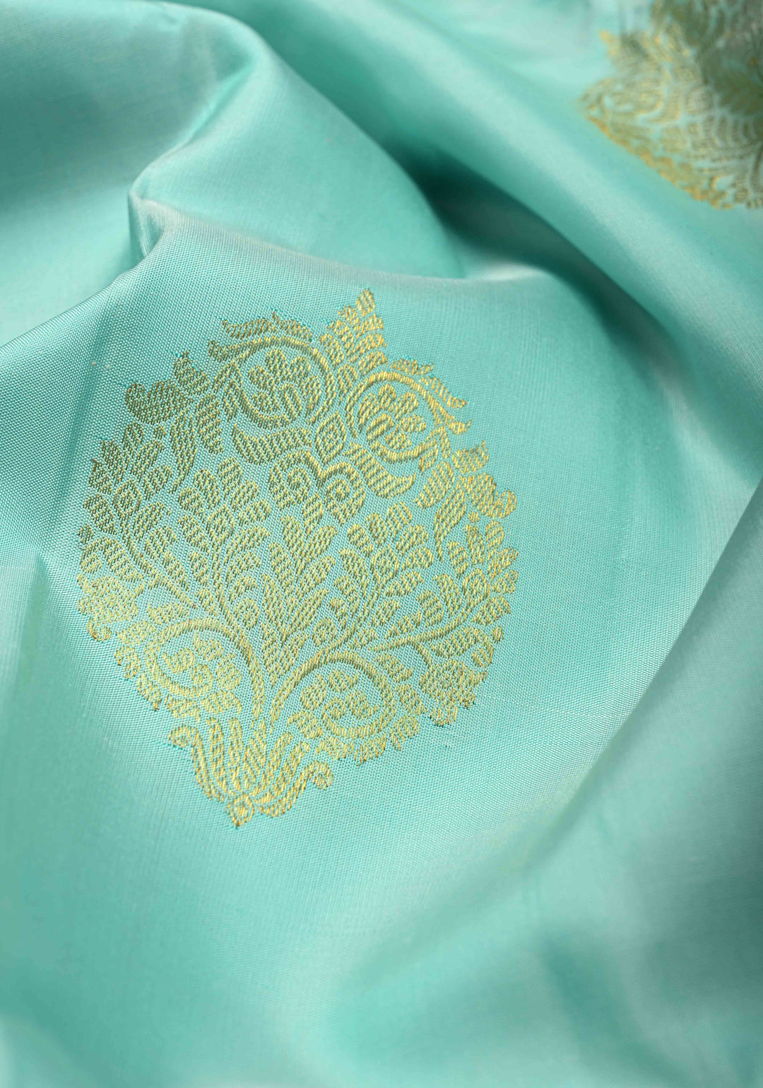 Lagoon Blue Korvai Kanjivaram Pure Silk Saree with Damask Motifs and Contrast Zari Border | SILK MARK CERTIFIED