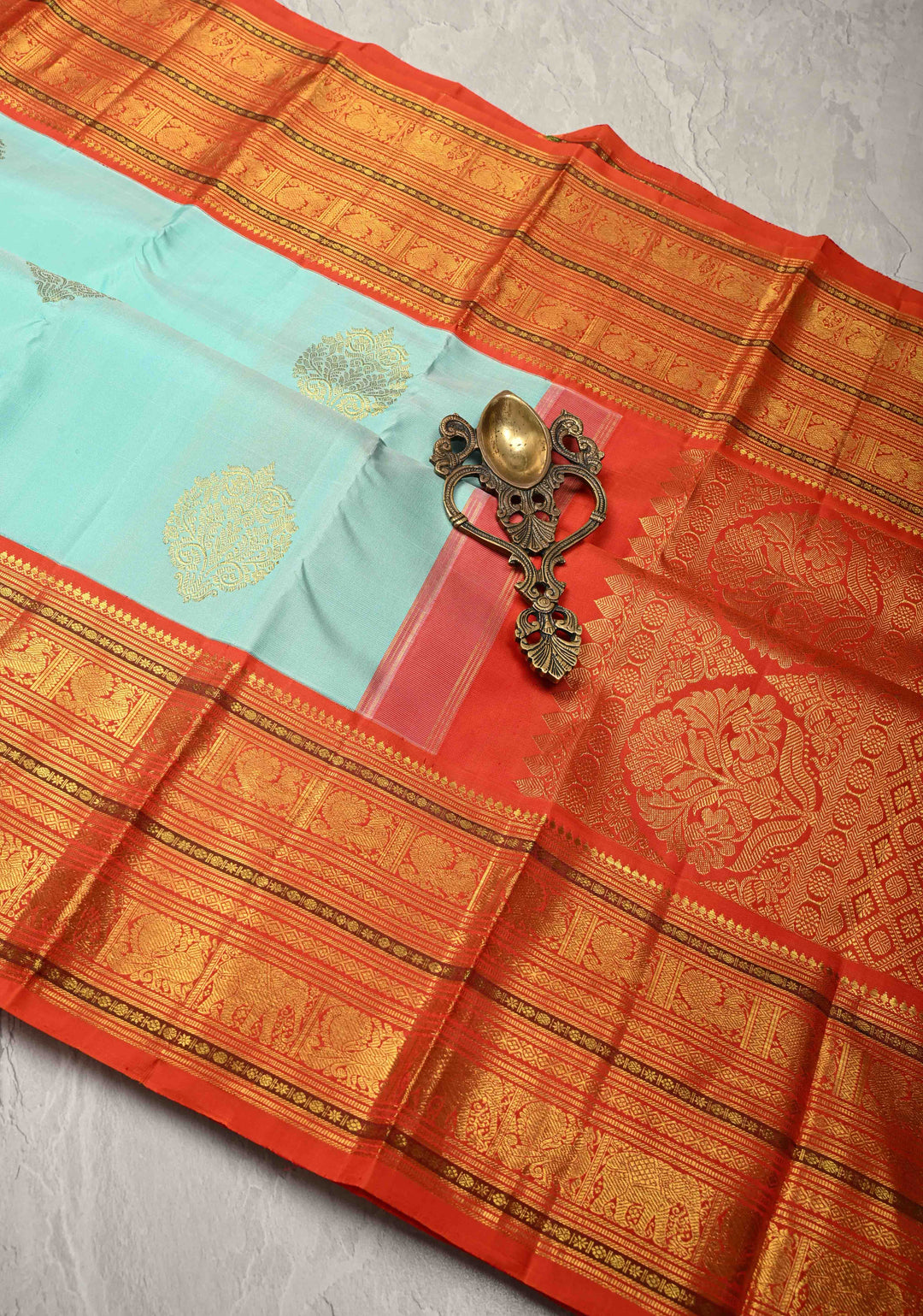 Lagoon Blue Korvai Kanjivaram Pure Silk Saree with Damask Motifs and Contrast Zari Border | SILK MARK CERTIFIED