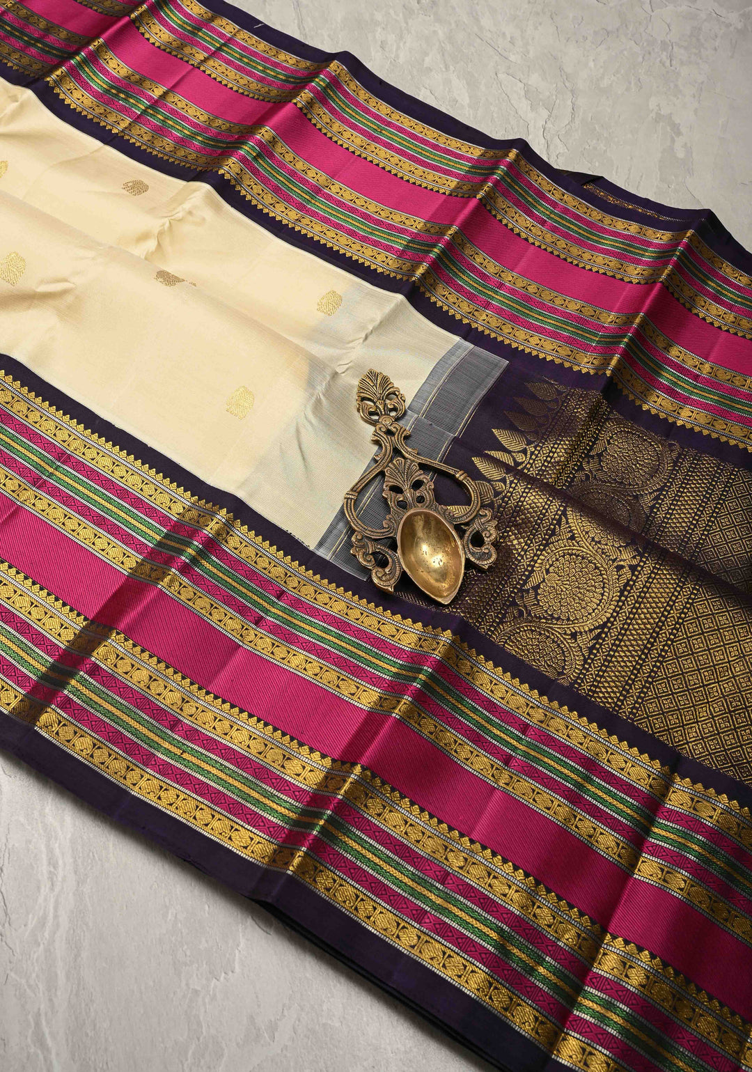 Off White Korvai Kanjivaram Pure Silk Saree with Zari Buttas and Contrast  Zari Border | SILK MARK CERTIFIED