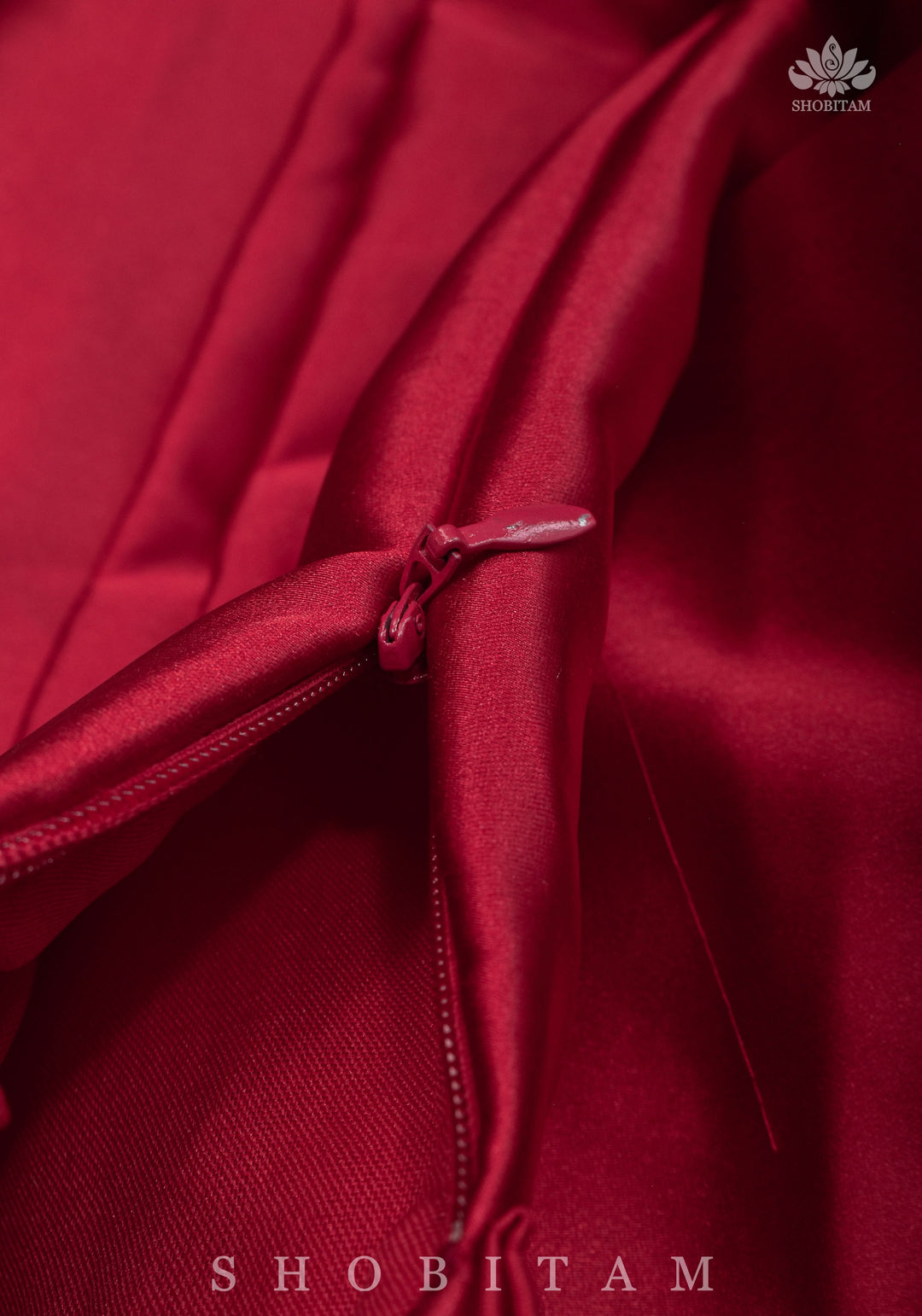 Red Chilly Premium Quality Petticoat for saree, in standard size.
