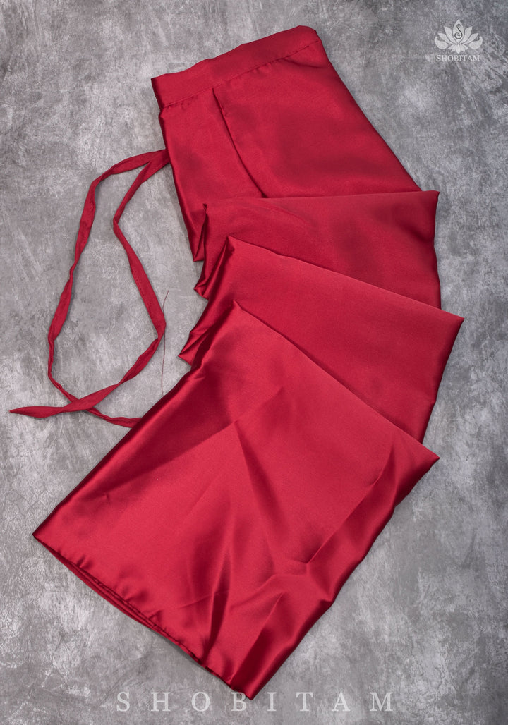 Red Chilly Premium Quality Petticoat for saree, in standard size.