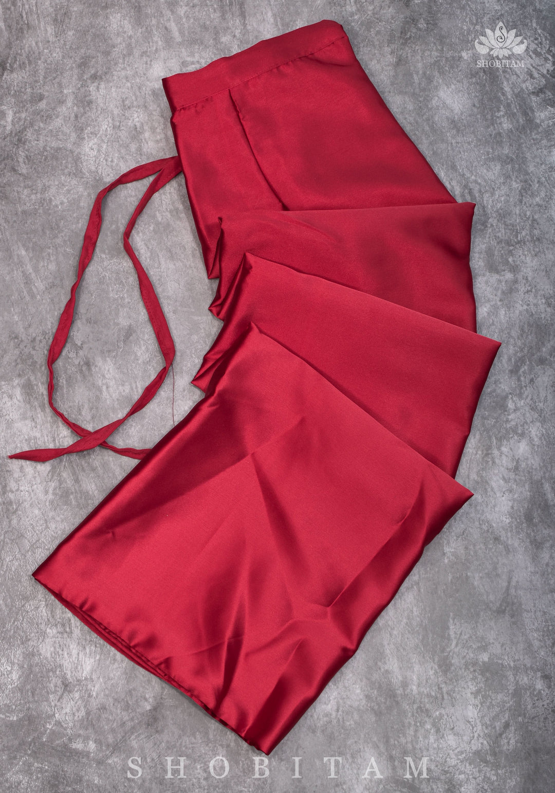 Red Chilly Premium Quality Petticoat for saree, in standard size.