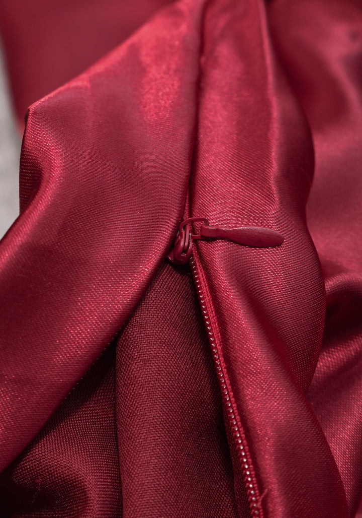 Red Premium Quality Petticoat for saree, in standard size.