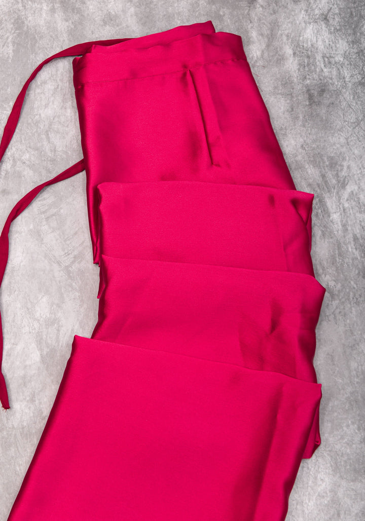 Reddish Pink Premium Quality Petticoat for saree, in standard size.