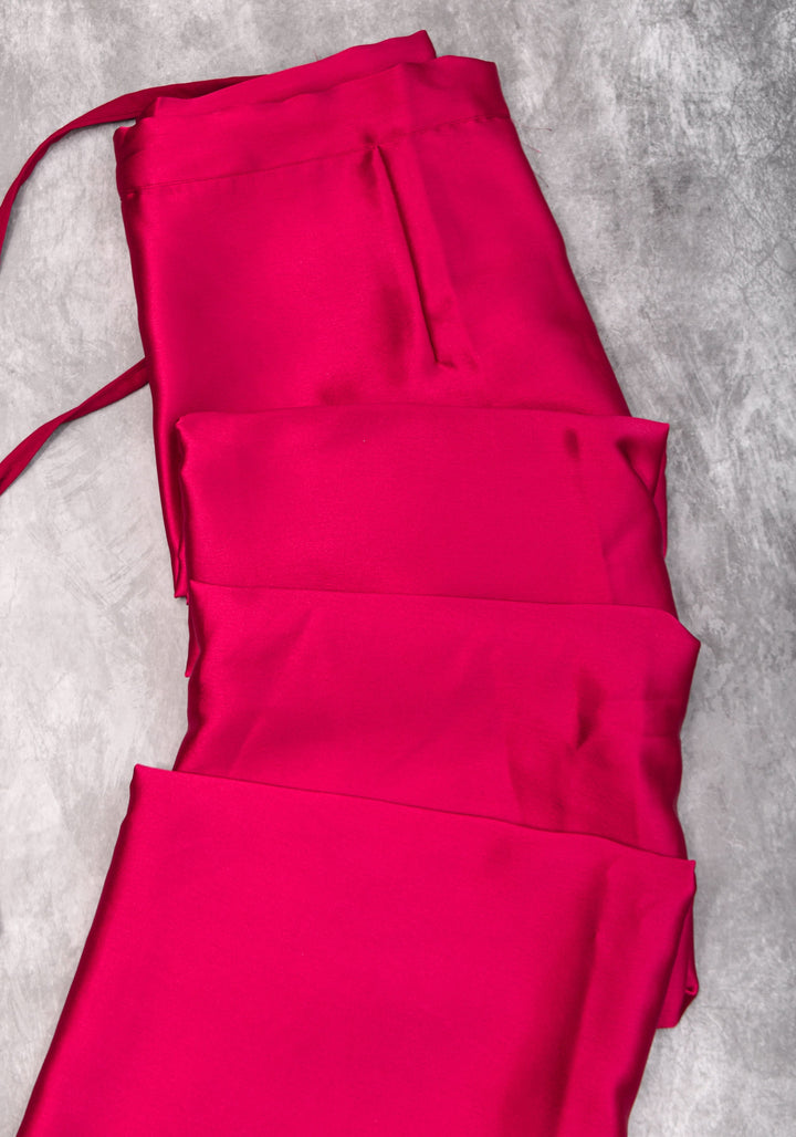 Reddish Pink Premium Quality Petticoat for saree, in standard size.